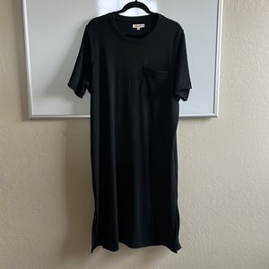 Black ribbed plus size black dress